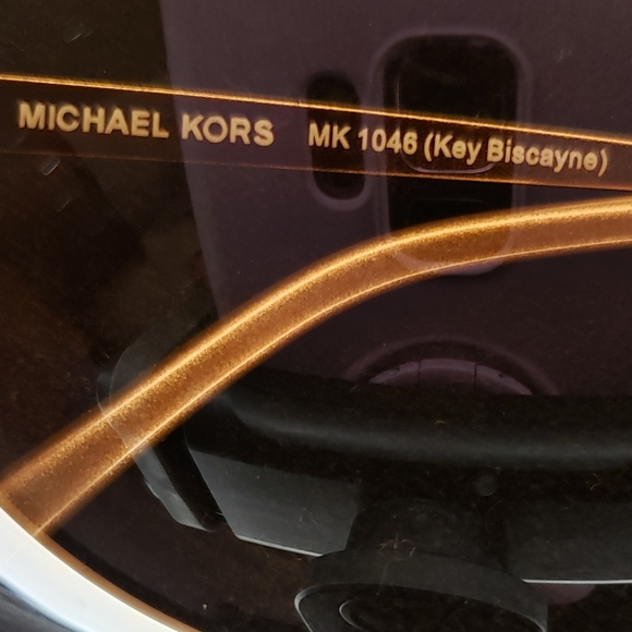 MICHAEL KORS Key Biscayne Cat Eye Sunglasses with Hard Case - Picture 9 of 10